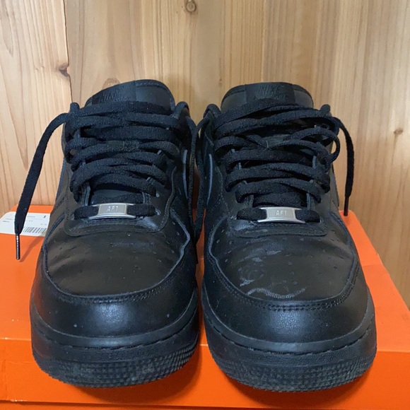 Nike Air Force 1 Triple Black - Picture 4 of 9